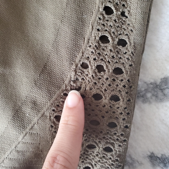 SOLD****GYMSHARK Olive Green Energy Seamless - Picture 5 of 8